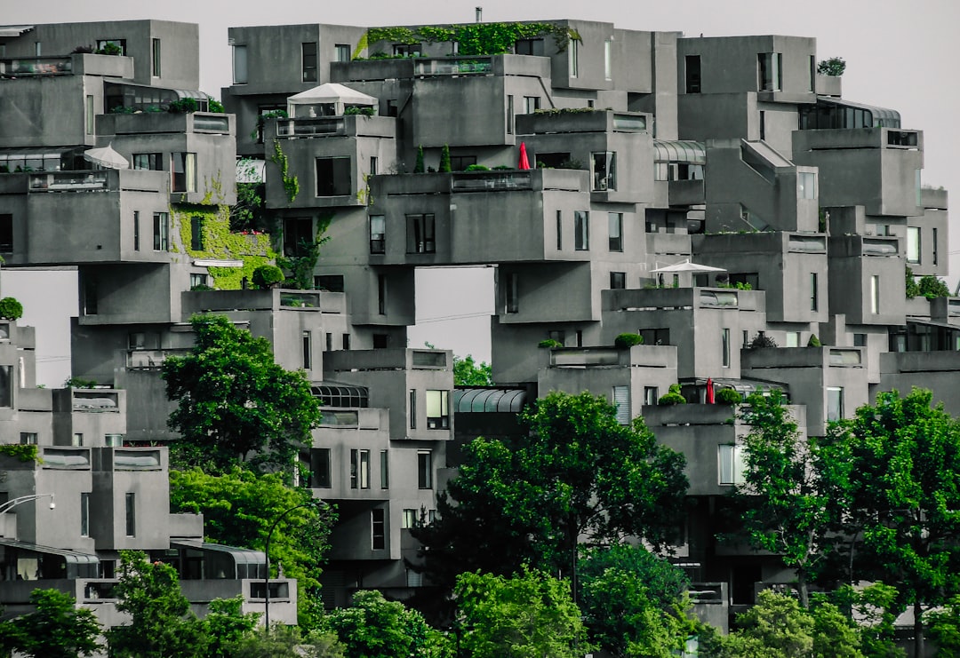 Architektur der Zukunft: Utopische Konzepte f&uuml;r kollektives und vision&auml;res Wohnen