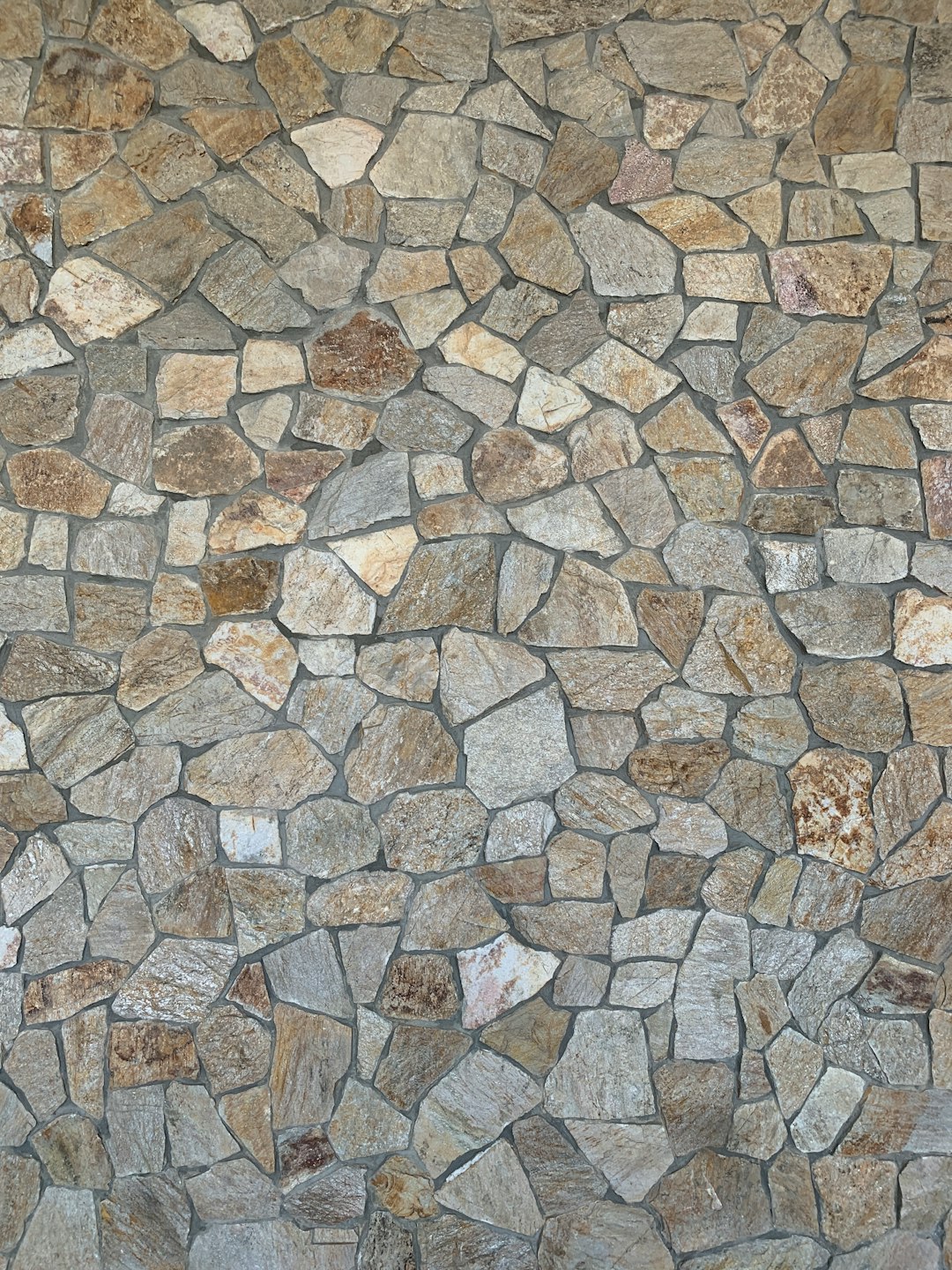 Naturstein: Eine Renaissance der Vielseitigkeit in modernen Räumen